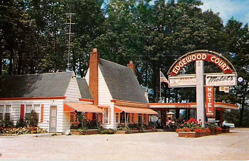 Edgewood Court Motel - Vintage Postcard (newer photo)